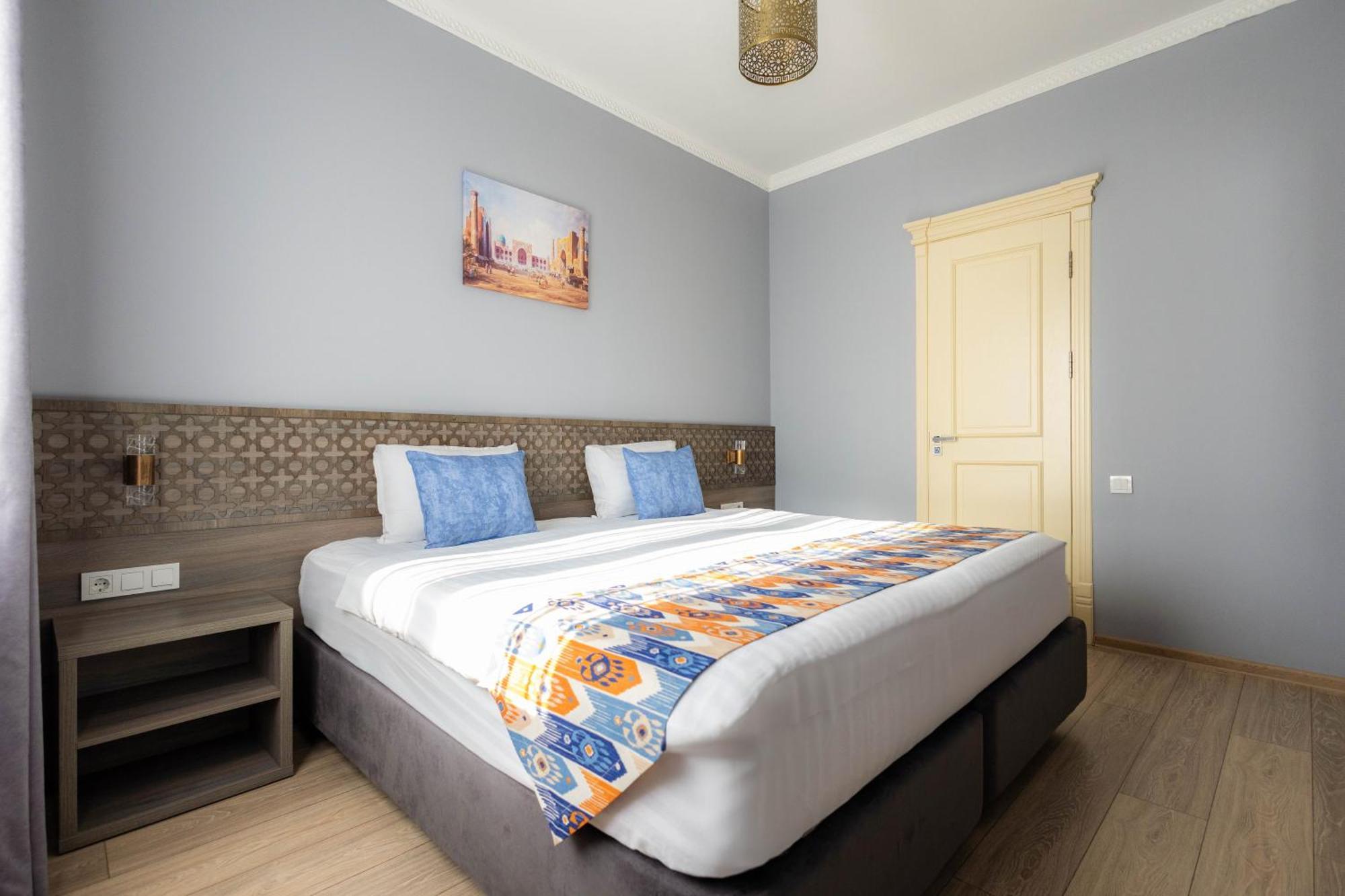 Khan Hotel سمرقند الغرفة الصورة