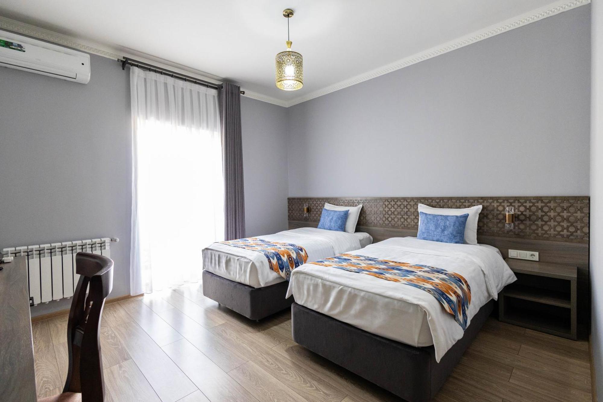 Khan Hotel سمرقند الغرفة الصورة